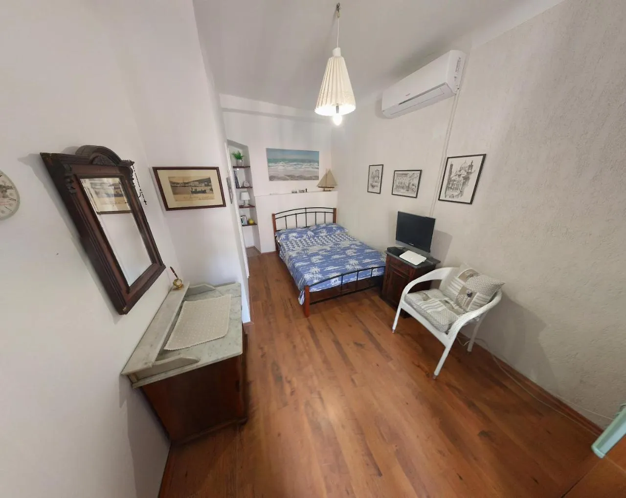 Family House In The Old Center Apartment Cres
