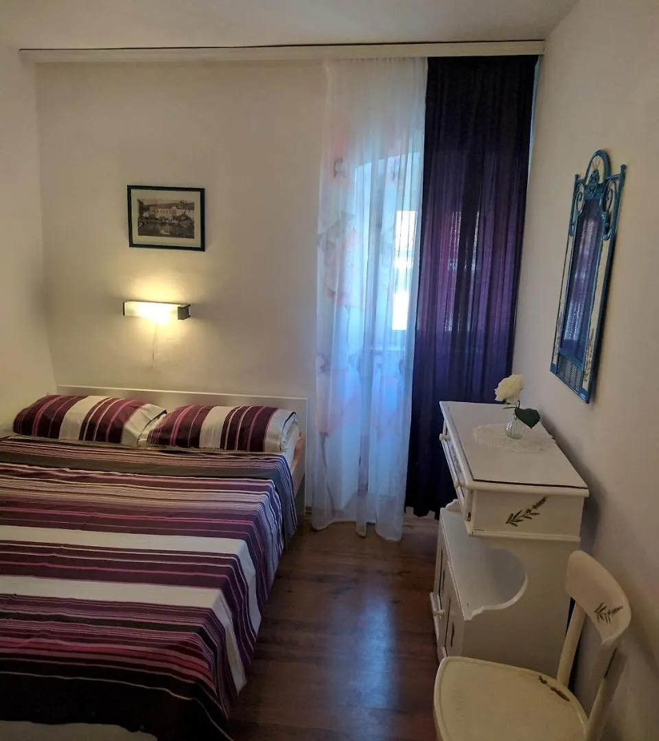 Family House In The Old Center Apartment Cres